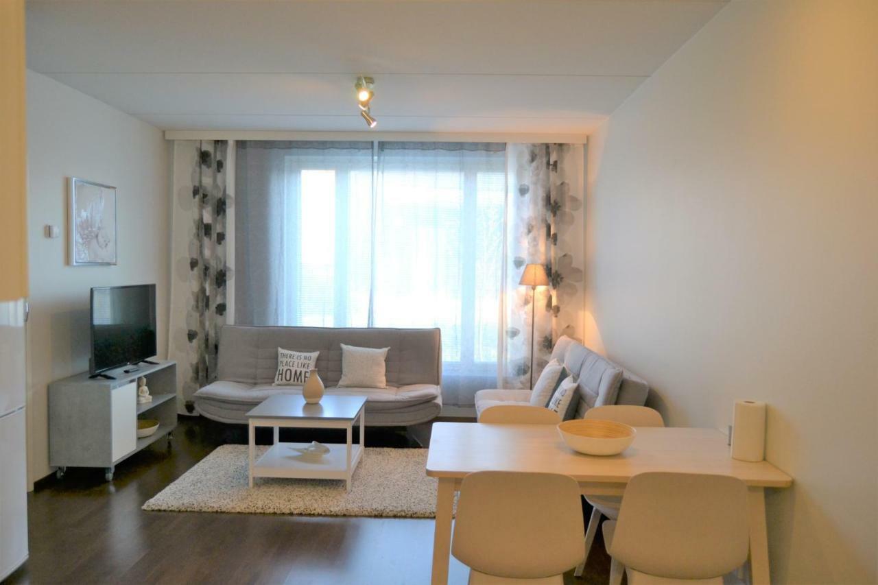 Galaxy Apartments Airport 万塔 外观 照片